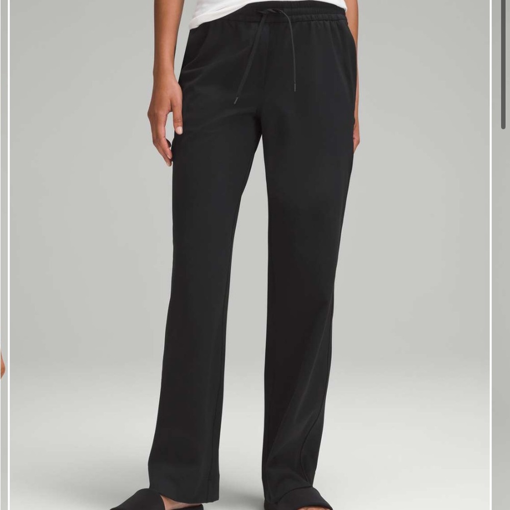 Lululemon Luxtreme Mid-Rise Straight Leg Trouser * Black